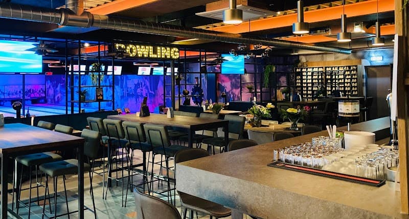 Bowlingbanen in Oostrum