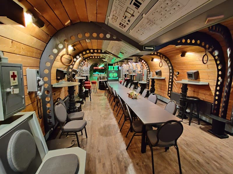 Bowlingbanen in Emst