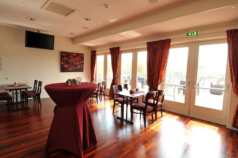 Bowling- en Party centrum Westerpark photo 2