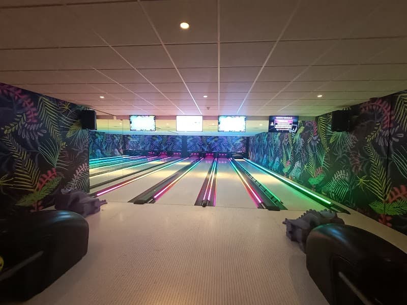 Hyperbowling photo 3