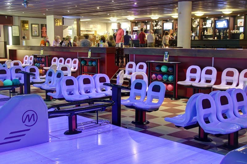 Party- & bowlingcentrum Spijkenisse photo 3