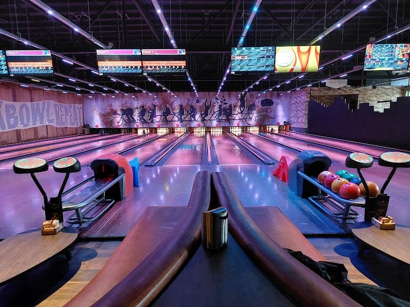 Dollie's Bowling🎳 & Gamingcenter🕹 photo 3