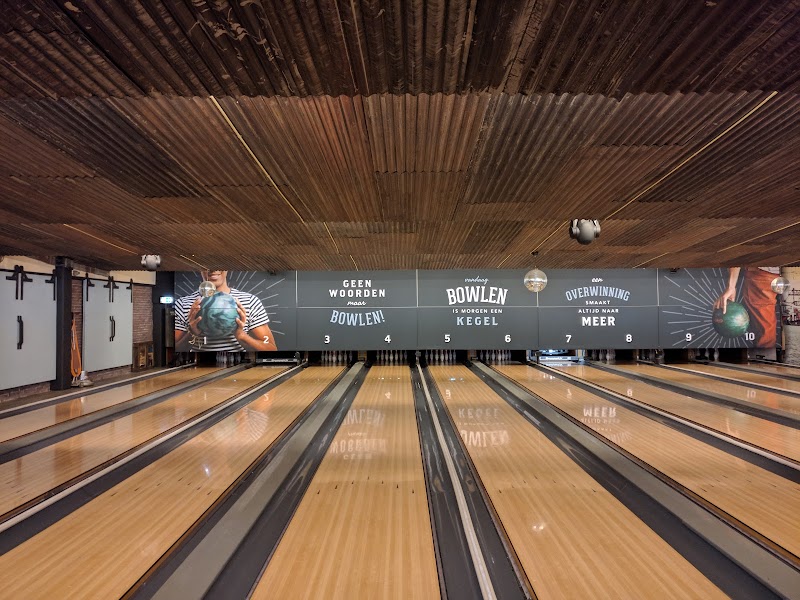 Dok 99 Vlaardingen: Bowlen - eten - drinken bowlingcentrum Vlaardingen - foto 2