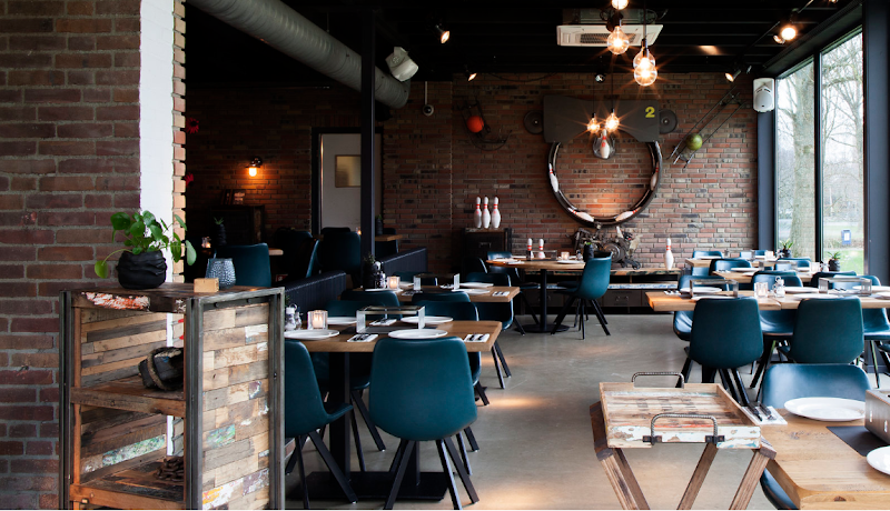 Dok 99 Vlaardingen: Bowlen - eten - drinken bowlingcentrum Vlaardingen - foto 3