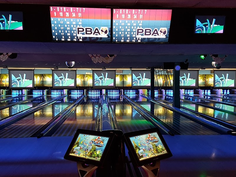 Palm Party House🎳 bowlingcentrum Zwijndrecht - foto 3